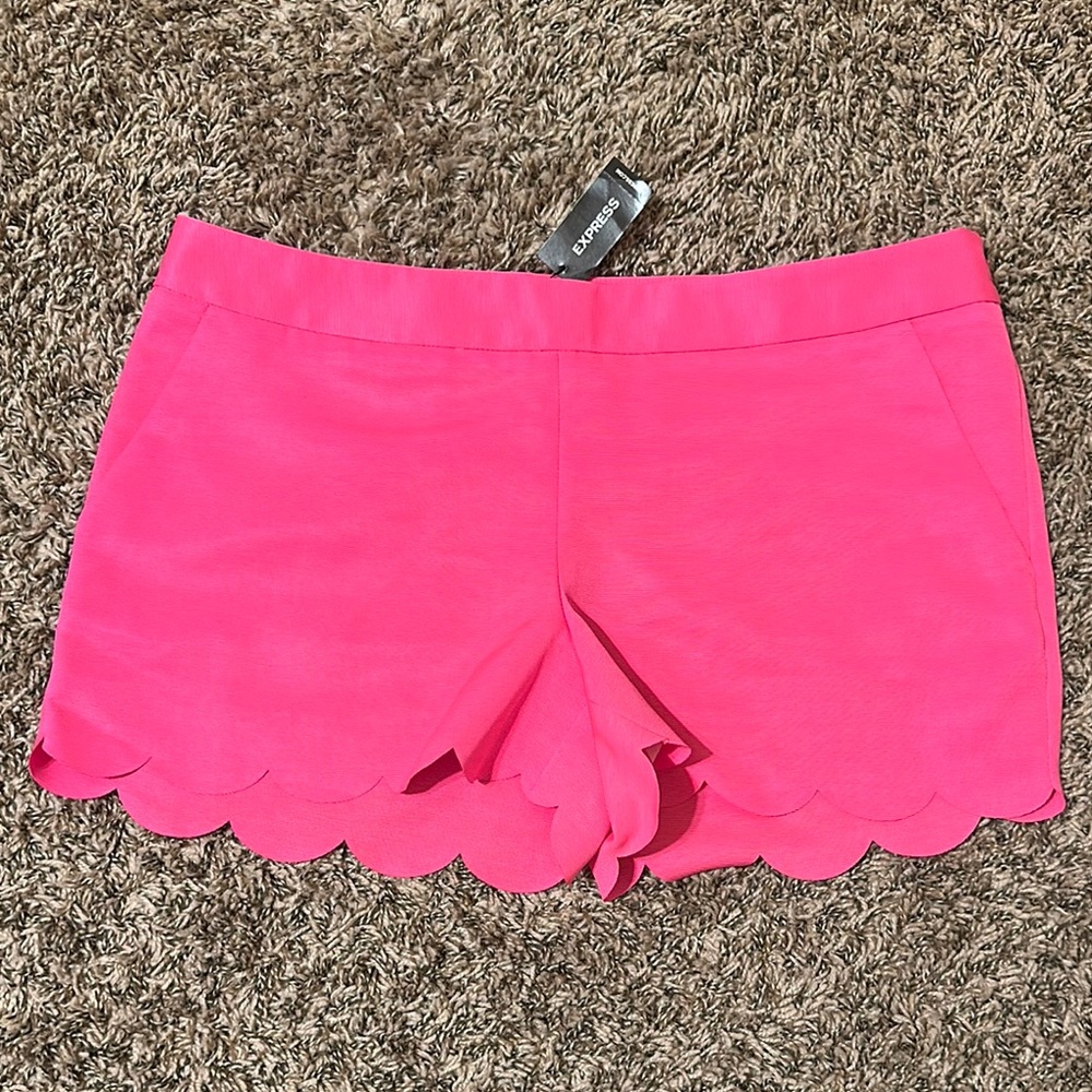 Express Hot Pink Scallop Hem Women's Shorts
